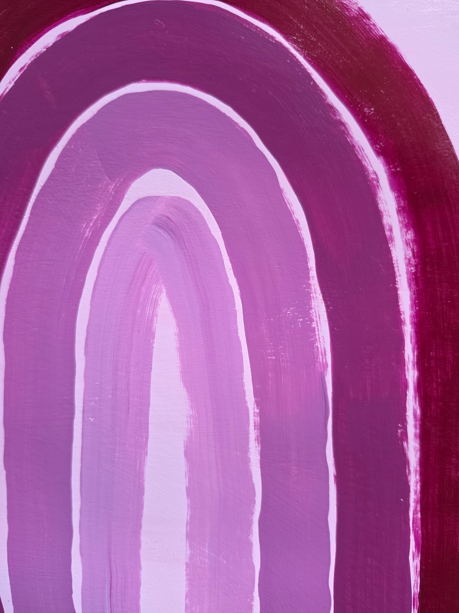 Abstract painting with curved lines in pink and purple on a light purple background